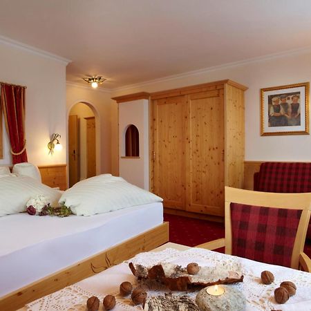 Hotel Am Roemerweg Fiss Dış mekan fotoğraf