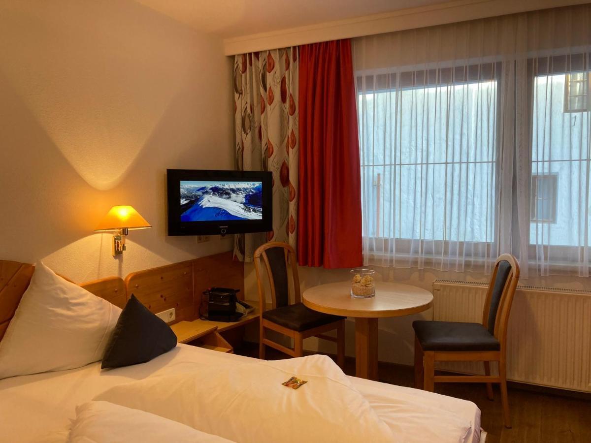 Hotel Am Roemerweg Fiss Dış mekan fotoğraf