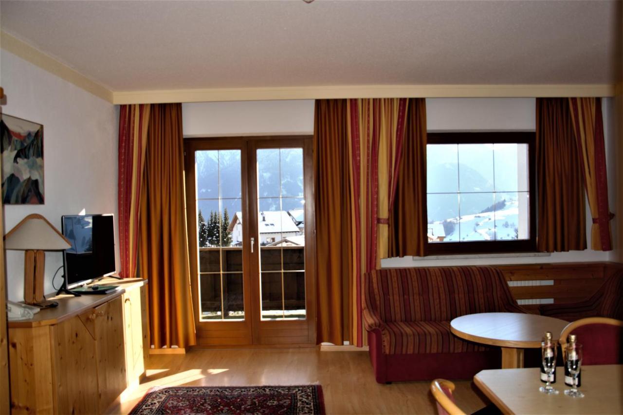 Hotel Am Roemerweg Fiss Dış mekan fotoğraf