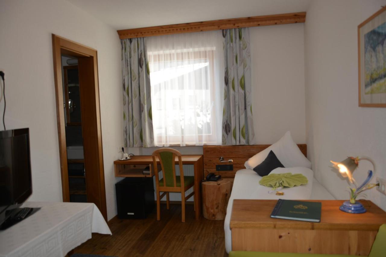 Hotel Am Roemerweg Fiss Dış mekan fotoğraf