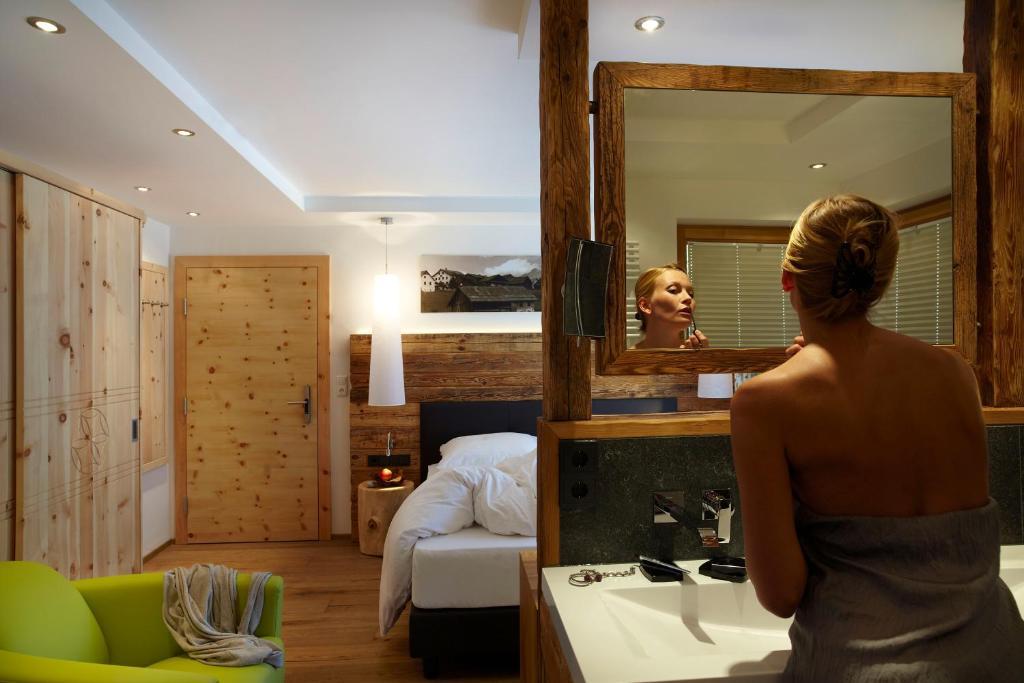 Hotel Am Roemerweg Fiss Oda fotoğraf