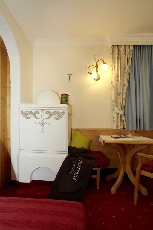 Hotel Am Roemerweg Fiss Dış mekan fotoğraf
