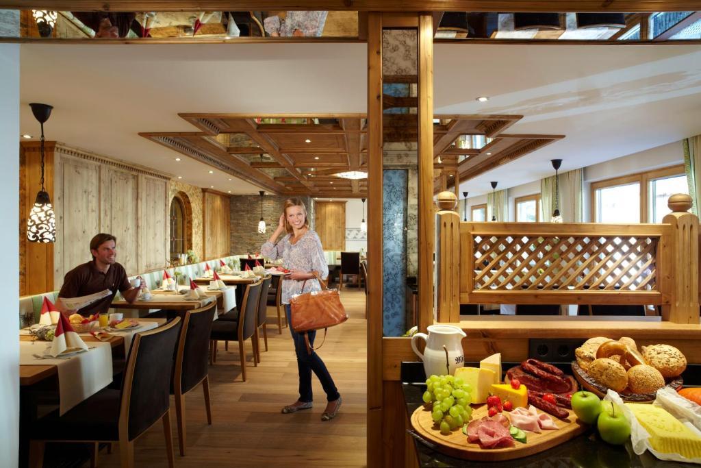 Hotel Am Roemerweg Fiss Dış mekan fotoğraf