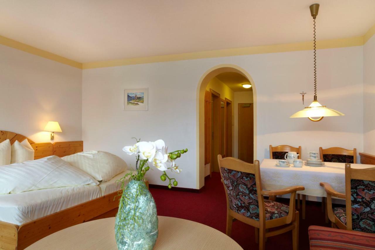 Hotel Am Roemerweg Fiss Dış mekan fotoğraf